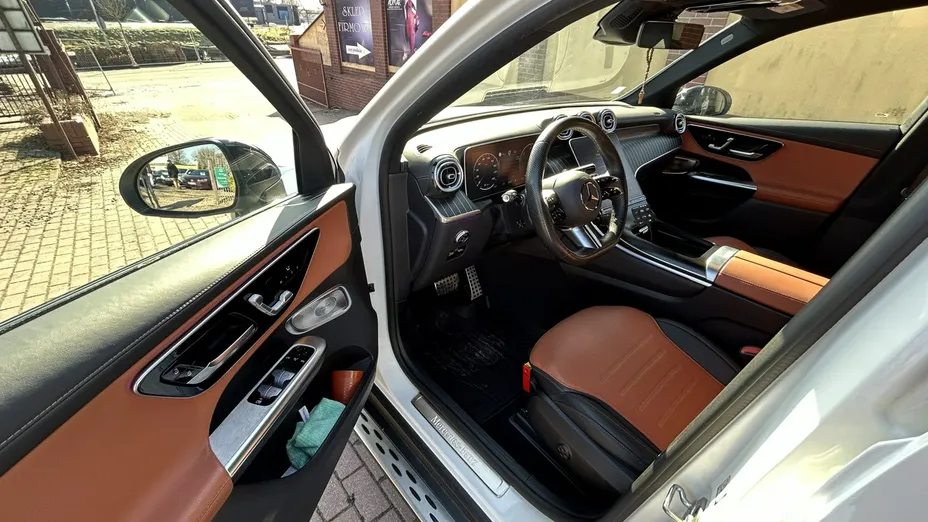 MERCEDES-BENZ GLC -