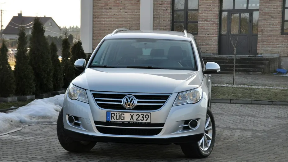 VOLKSWAGEN Tiguan -