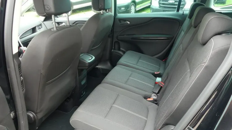 OPEL Zafira -