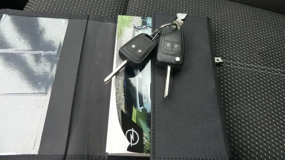 OPEL Zafira -