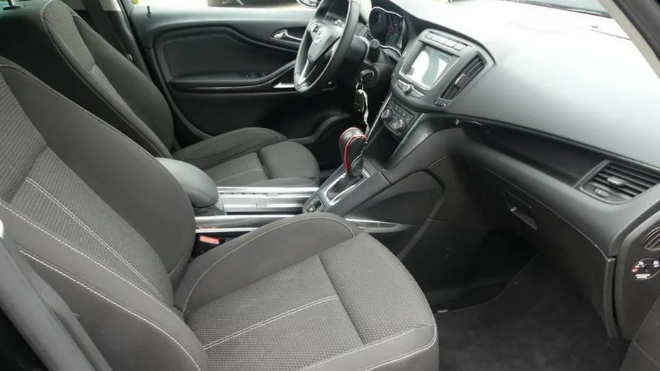 OPEL Zafira -