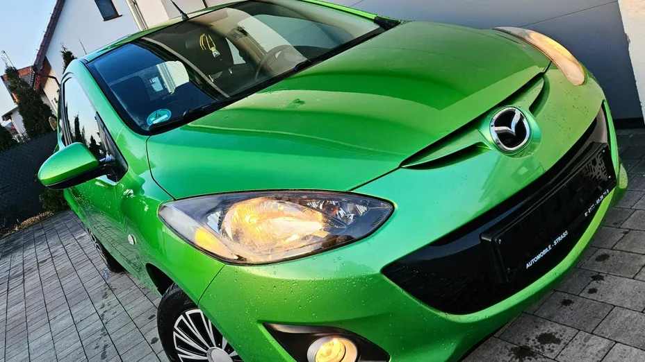 MAZDA 2 -