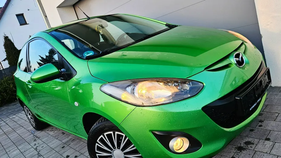MAZDA 2 -