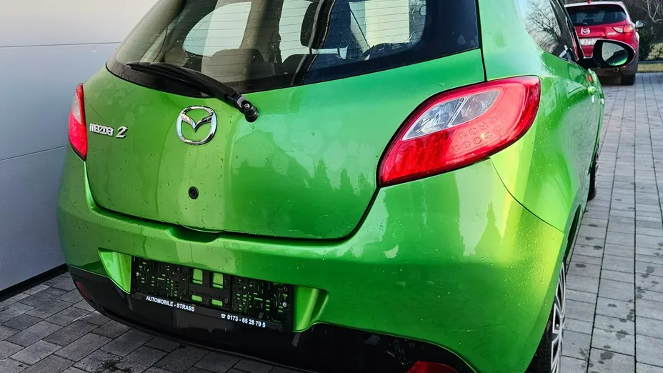 MAZDA 2 -