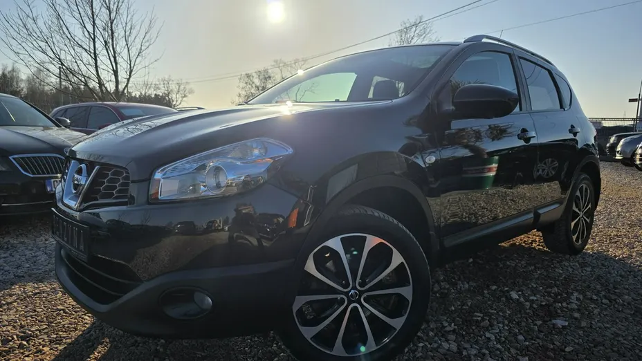 NISSAN Qashqai -