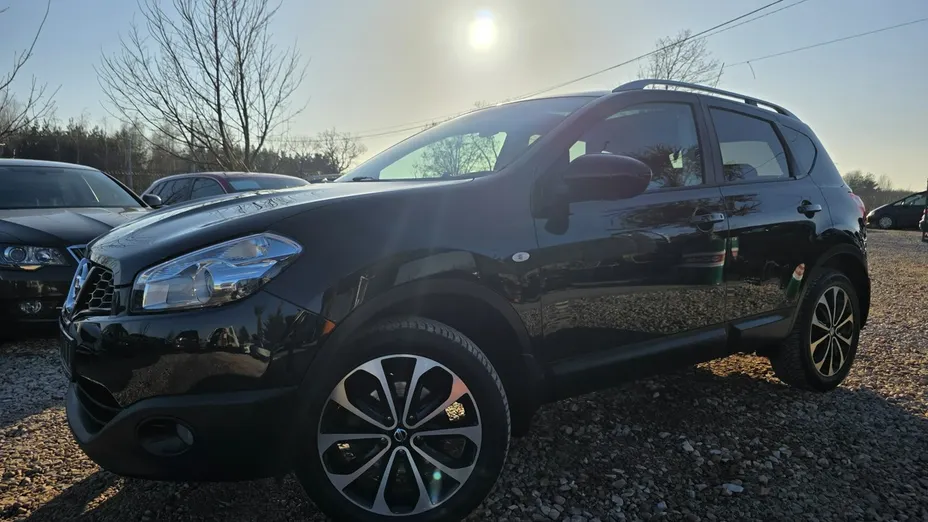 NISSAN Qashqai -