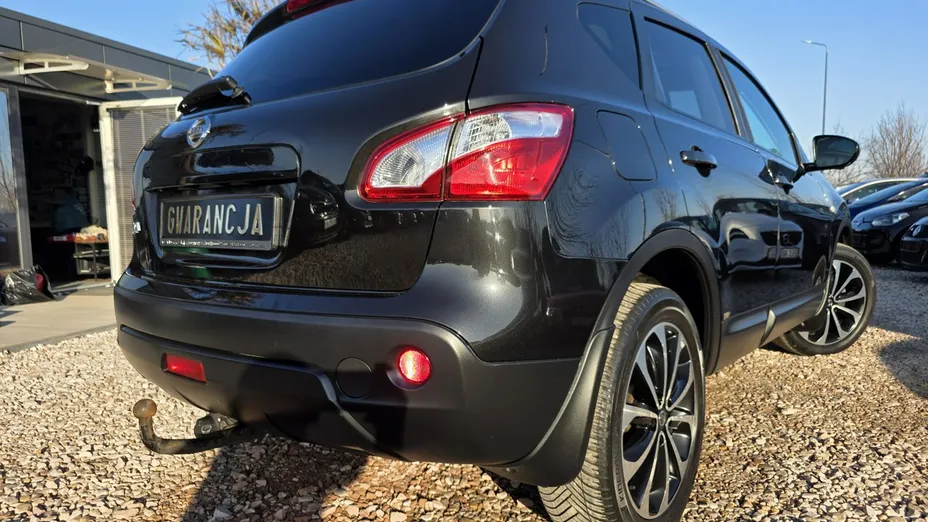NISSAN Qashqai -