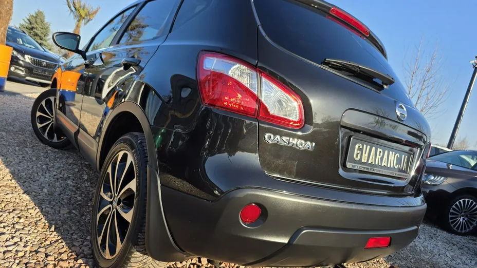 NISSAN Qashqai -