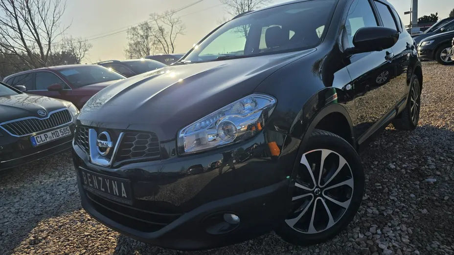 NISSAN Qashqai -
