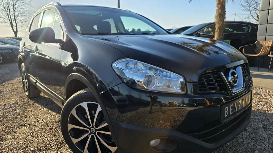 NISSAN Qashqai -