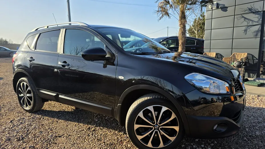 NISSAN Qashqai -