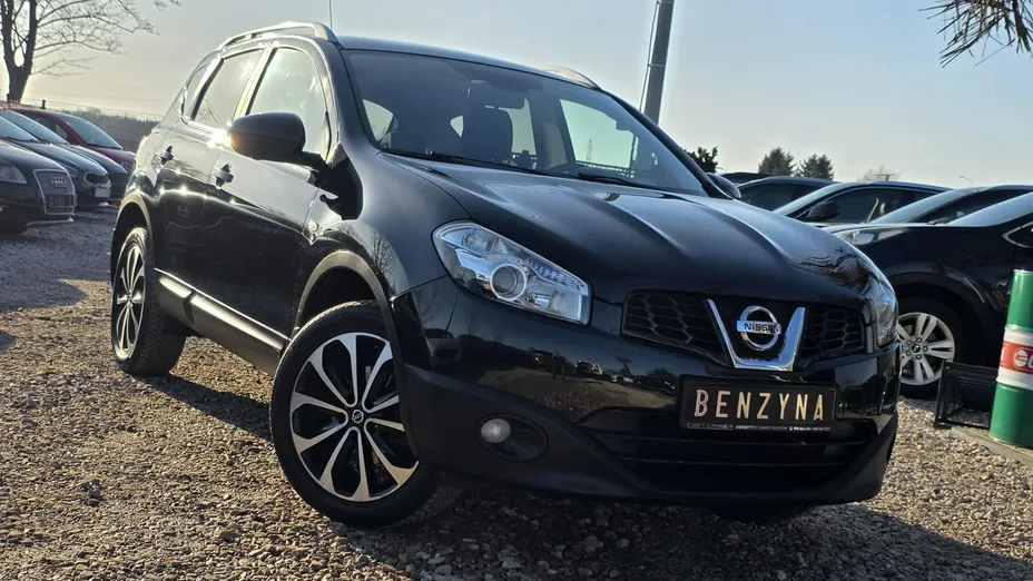 NISSAN Qashqai -