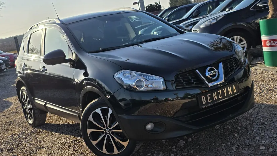 NISSAN Qashqai -