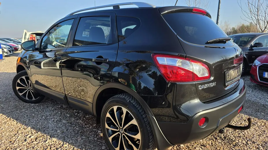 NISSAN Qashqai -