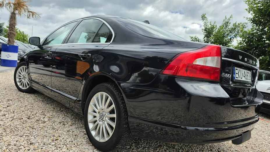 VOLVO S80 -