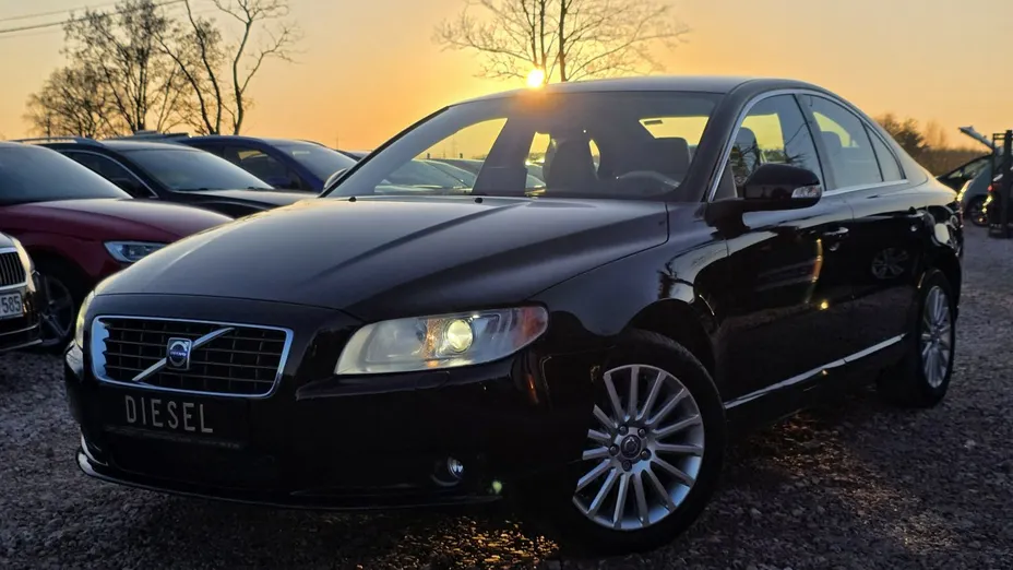 VOLVO S80 -