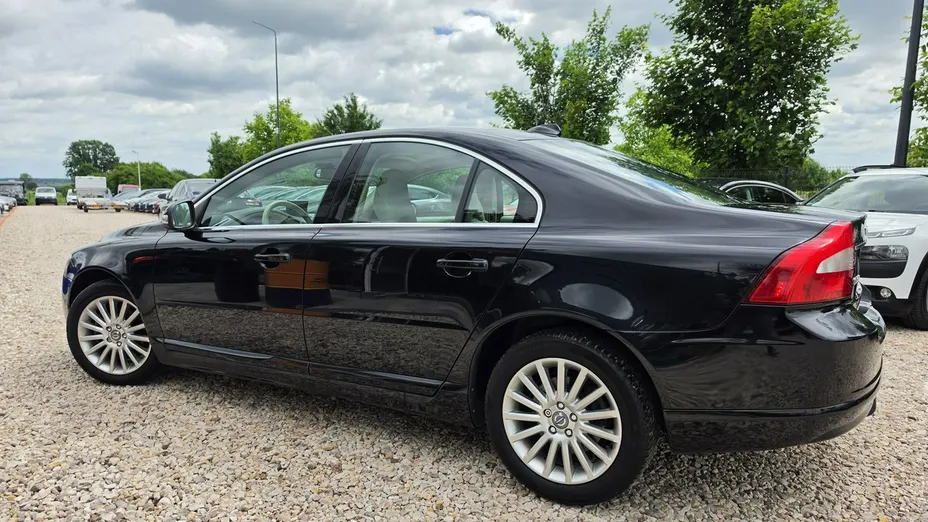 VOLVO S80 -