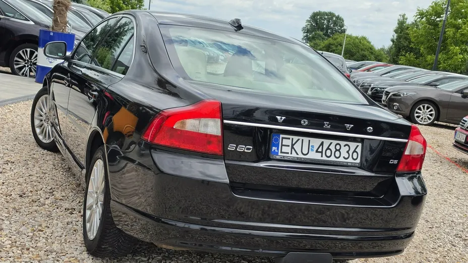 VOLVO S80 -