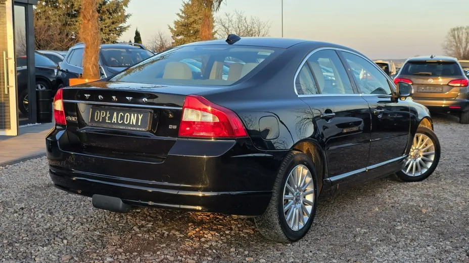 VOLVO S80 -