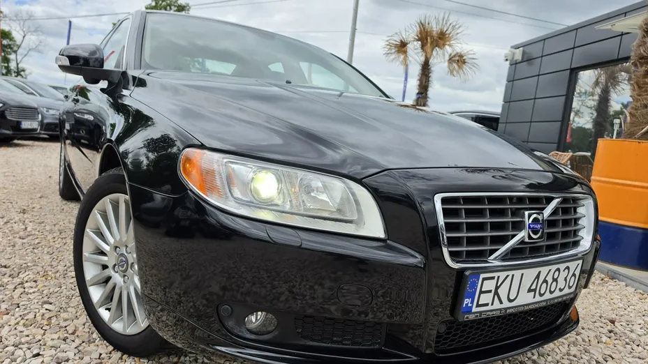 VOLVO S80 -