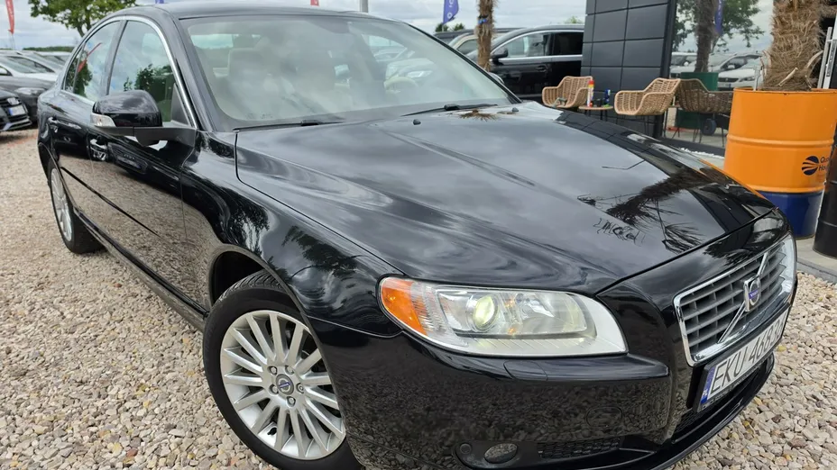 VOLVO S80 -