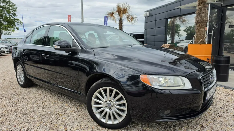 VOLVO S80 -