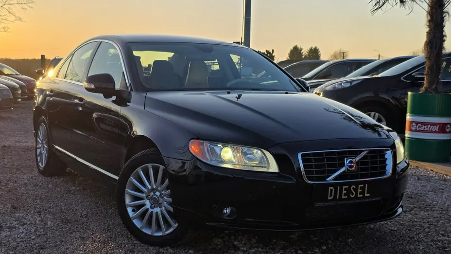 VOLVO S80 -