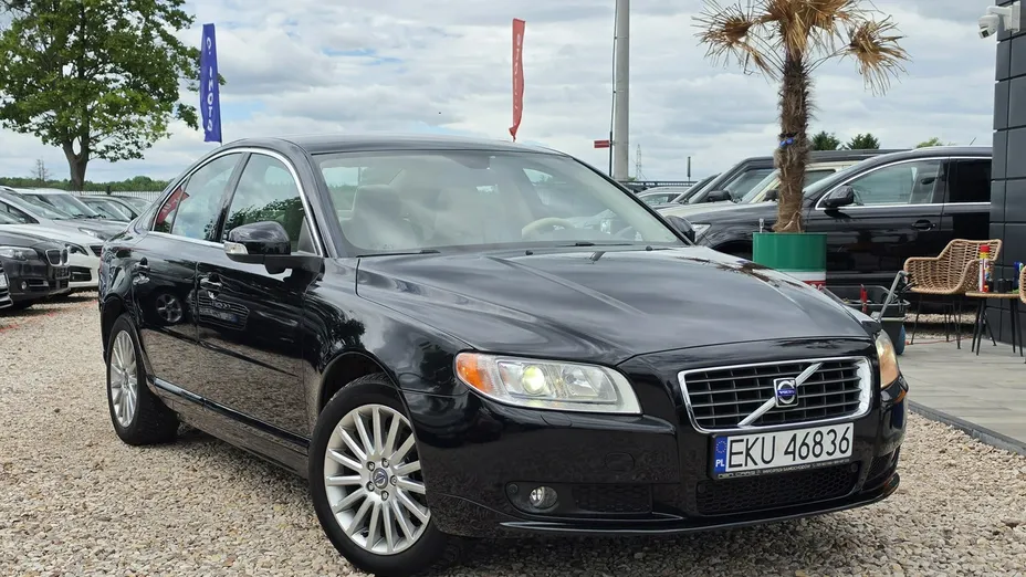 VOLVO S80 -