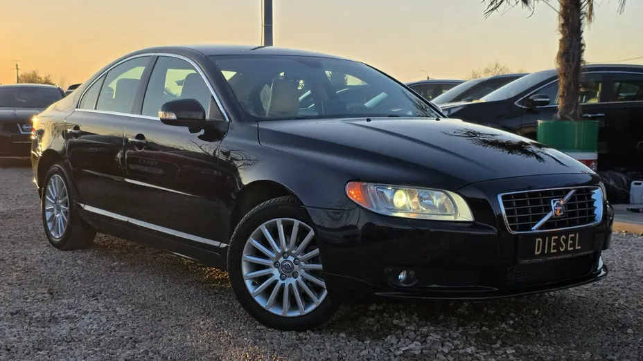 VOLVO S80 -