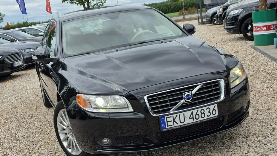 VOLVO S80 -