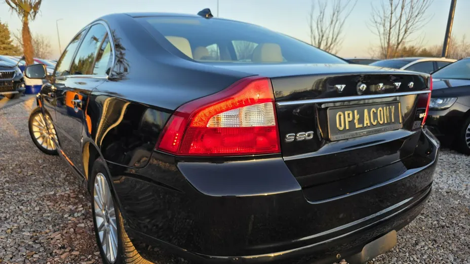 VOLVO S80 -