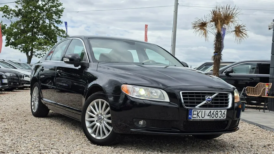 VOLVO S80 -