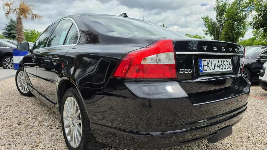 VOLVO S80 -