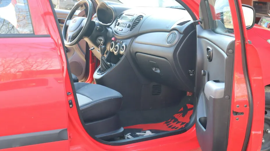 HYUNDAI i10 -