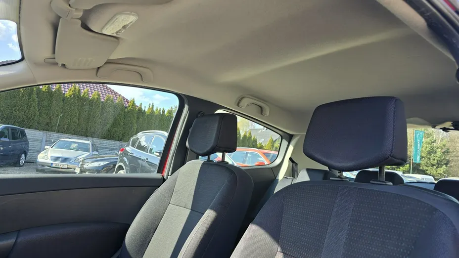 RENAULT Clio -