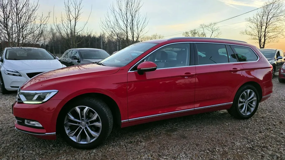 VOLKSWAGEN Passat -