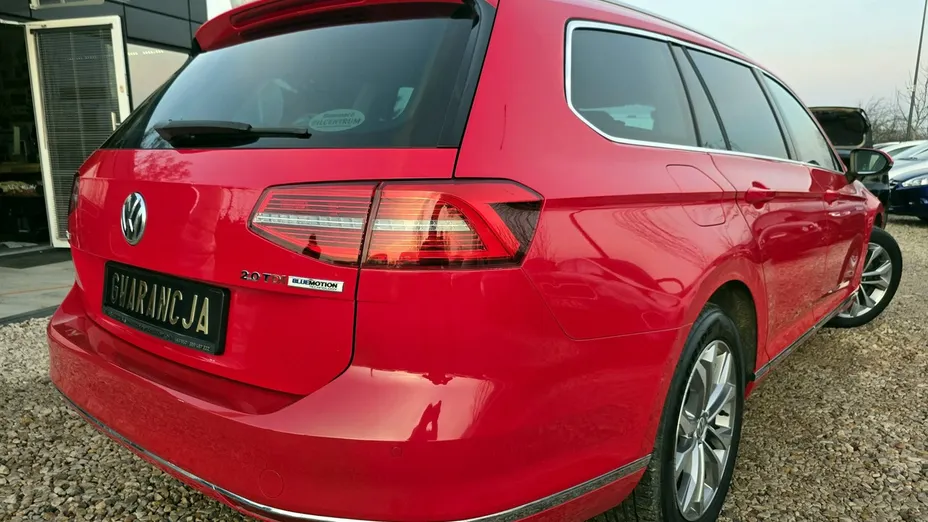 VOLKSWAGEN Passat -