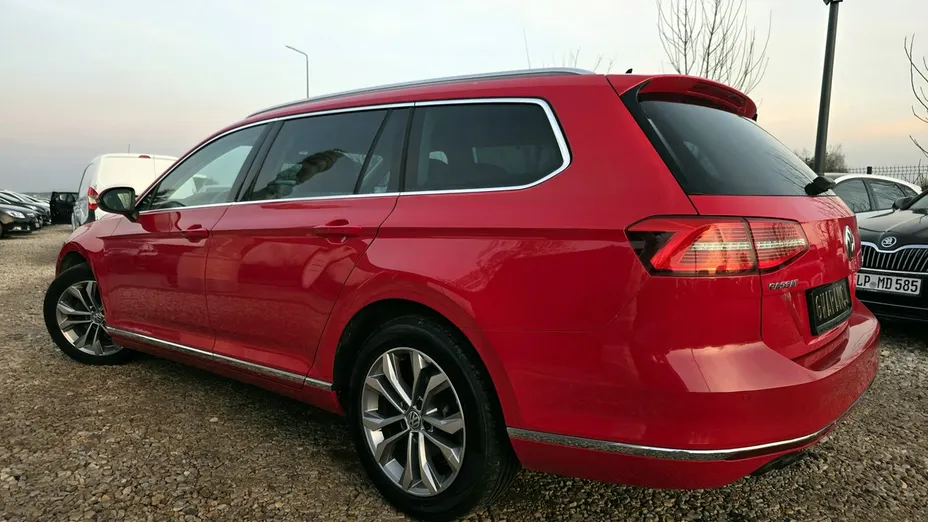 VOLKSWAGEN Passat -
