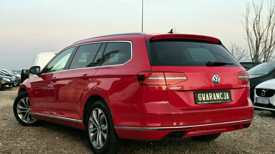 VOLKSWAGEN Passat -