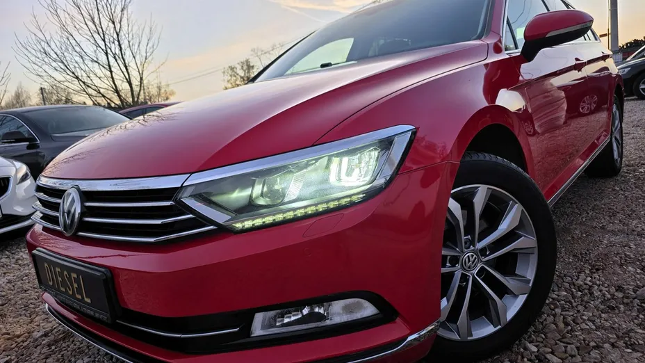 VOLKSWAGEN Passat -