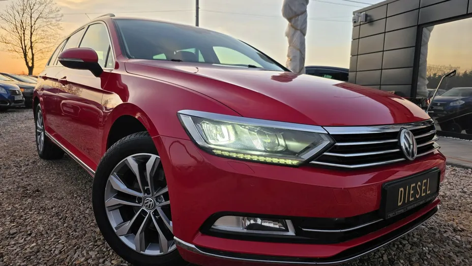 VOLKSWAGEN Passat -