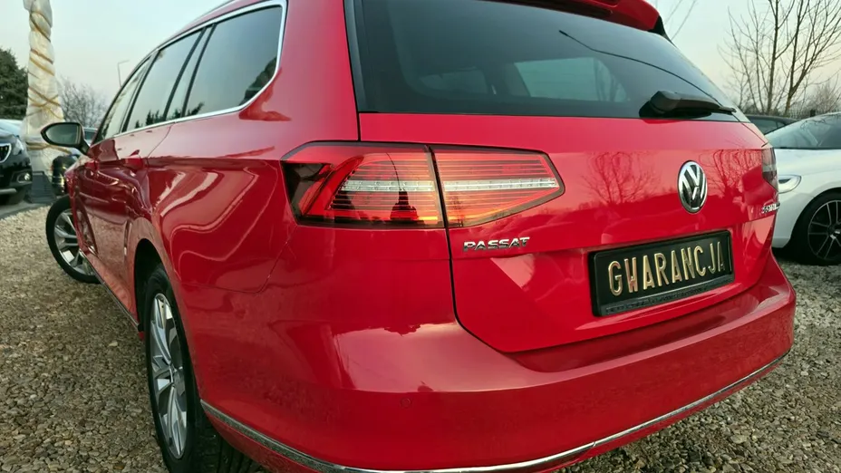 VOLKSWAGEN Passat -