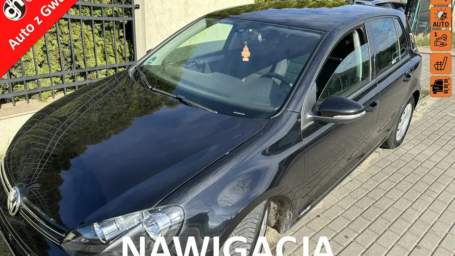 VOLKSWAGEN Golf -