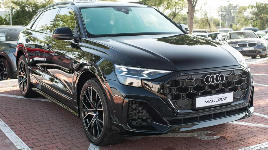 AUDI SQ8 -