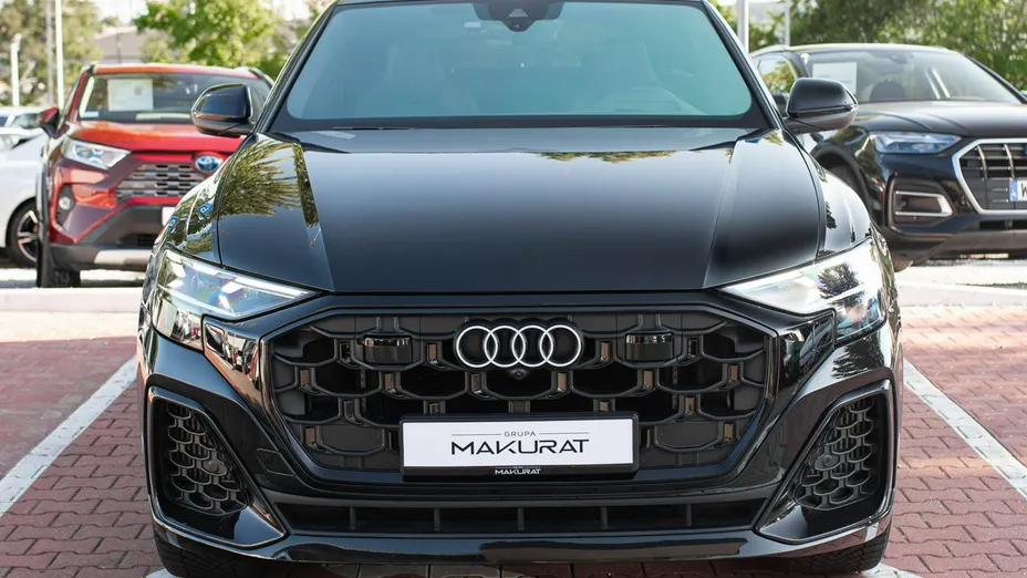 AUDI SQ8 -