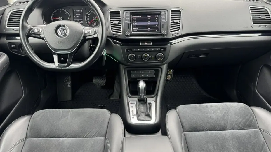 VOLKSWAGEN Sharan -