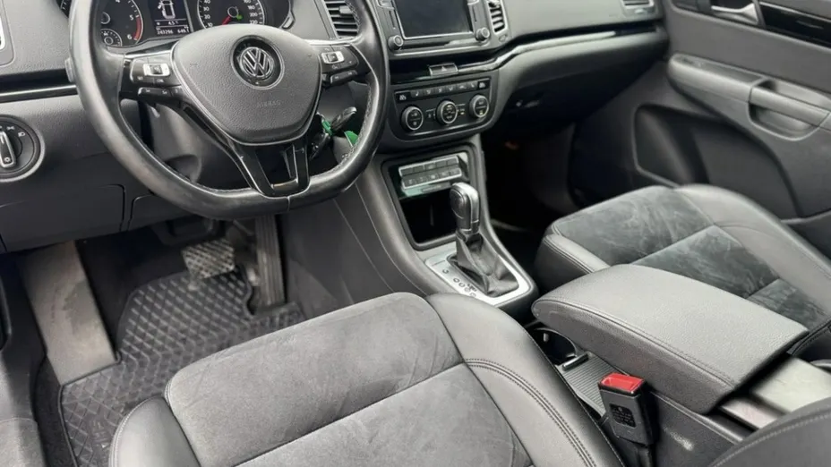 VOLKSWAGEN Sharan -