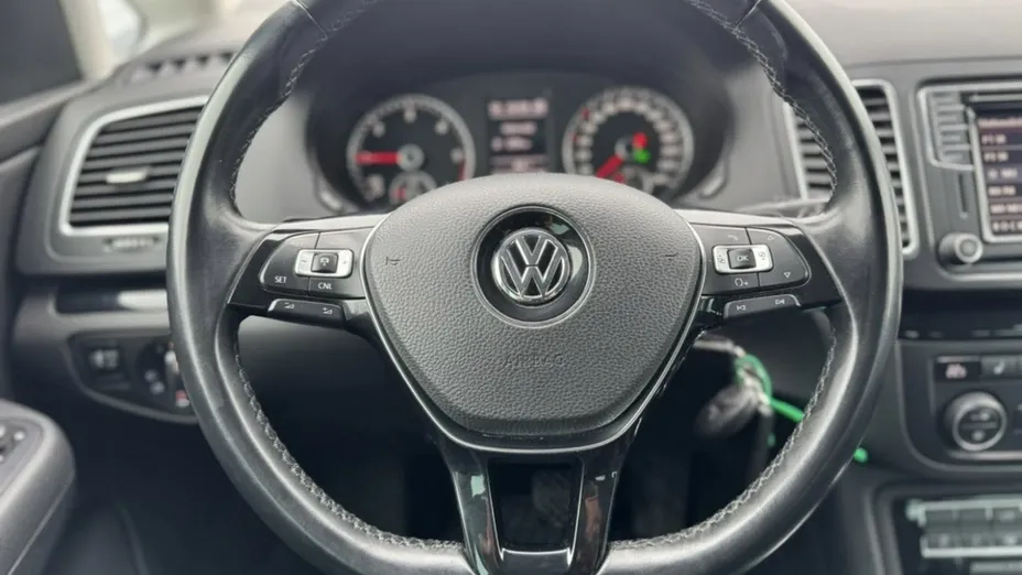 VOLKSWAGEN Sharan -