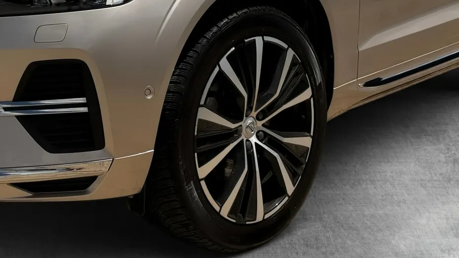 VOLVO XC60 -