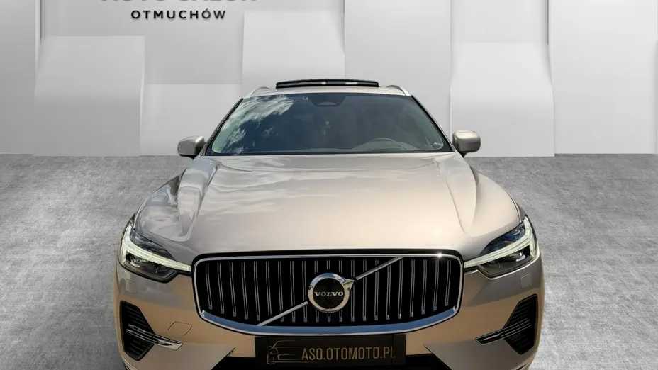 VOLVO XC60 -